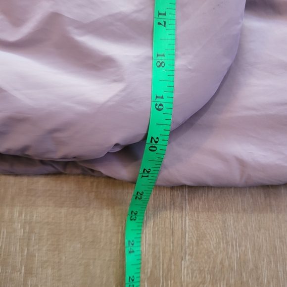 Lululemon Hooded Insulated Wrap in Heathered Purple Size 4 - Picture 12 of 13